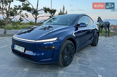 Внедорожник / Кроссовер Tesla Model Y 2025 в Львове