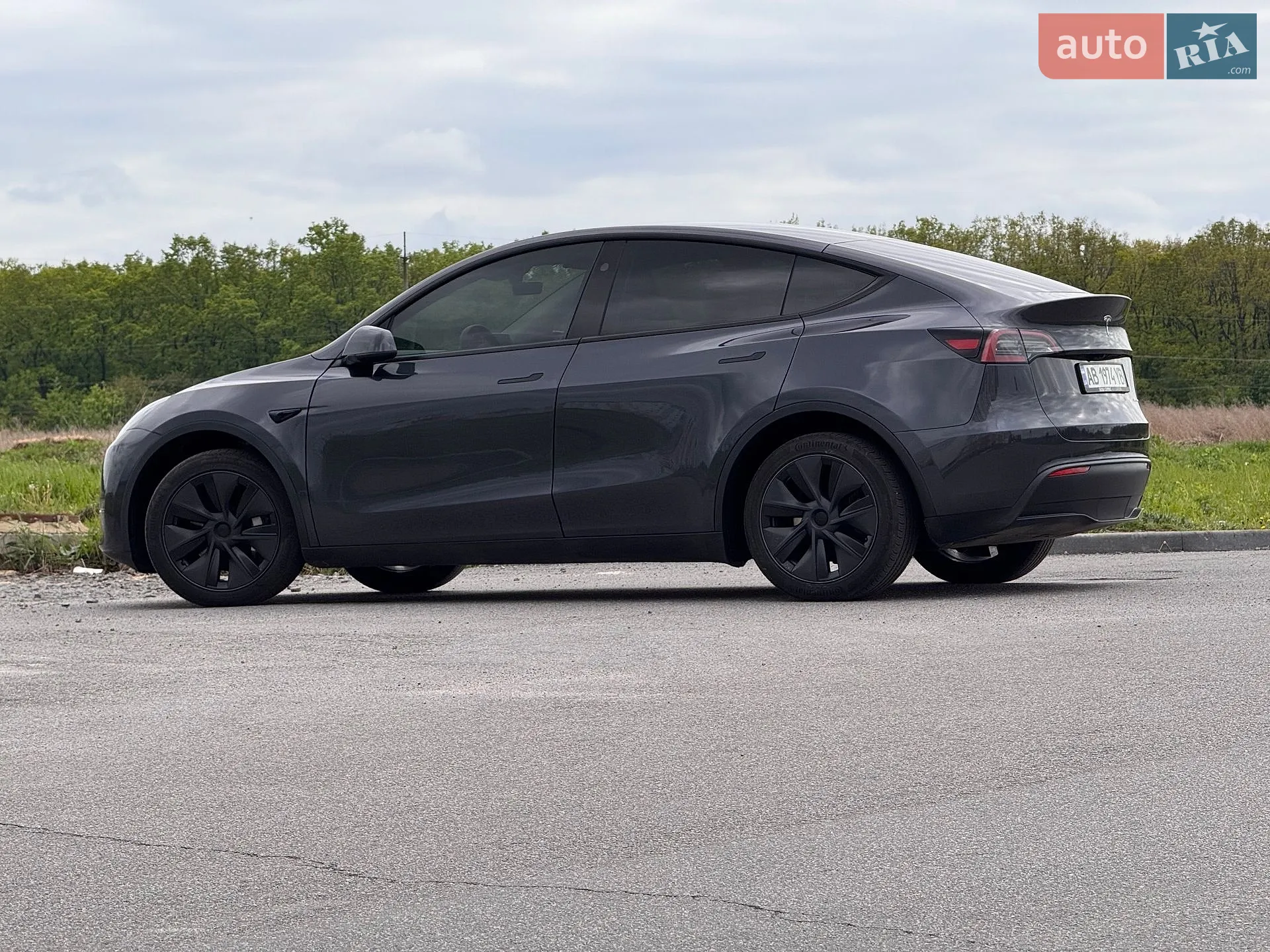 2024 Tesla Model Y - мініатюра 9