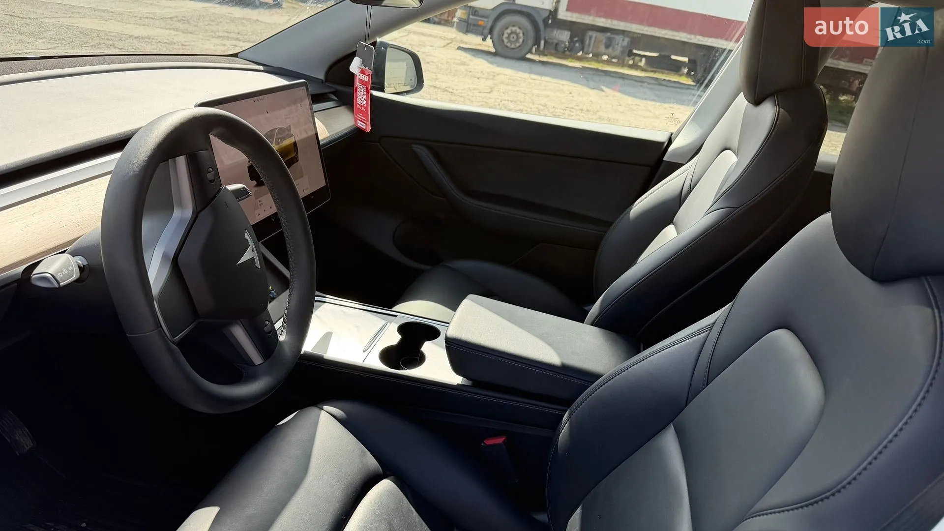2022 Tesla Model Y - мініатюра 11