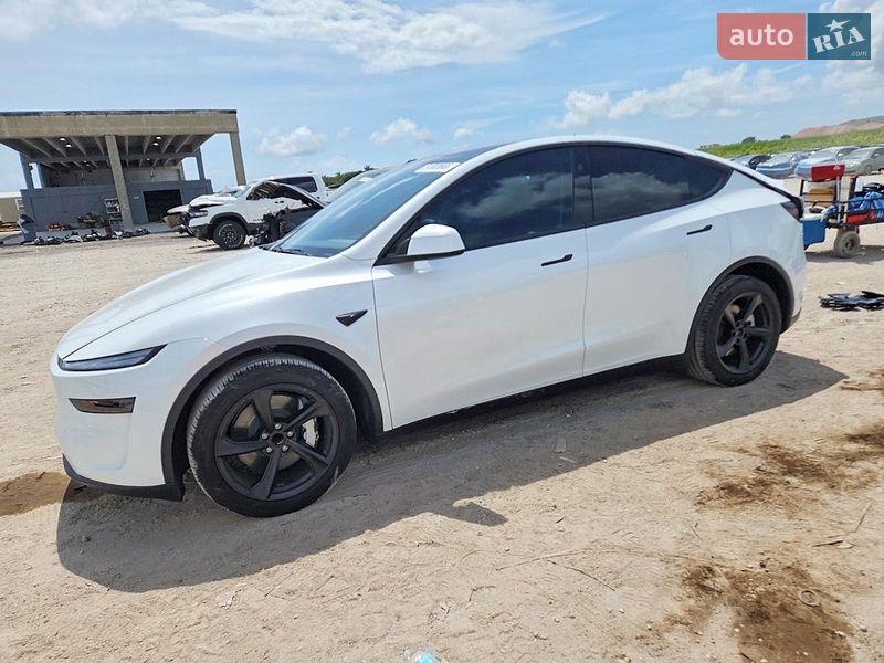 Tesla Model Y 2026
