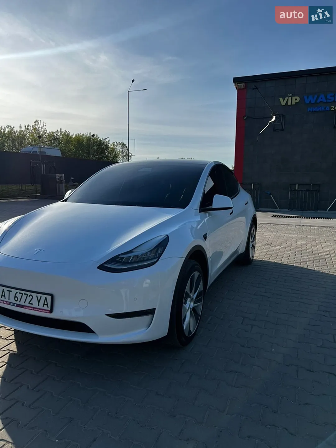 2020 Tesla Model Y - мініатюра 2