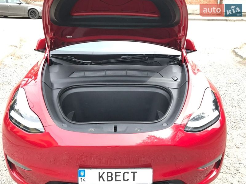 Внедорожник / Кроссовер Tesla Model Y 2023 в Львове