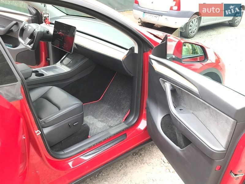Внедорожник / Кроссовер Tesla Model Y 2023 в Львове