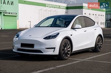 Внедорожник / Кроссовер Tesla Model Y 2022 в Киеве