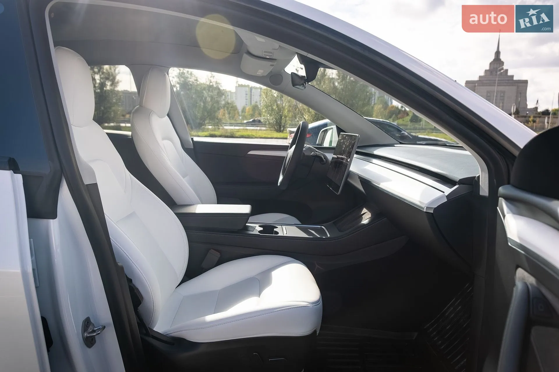 2022 Tesla Model Y - мініатюра 18