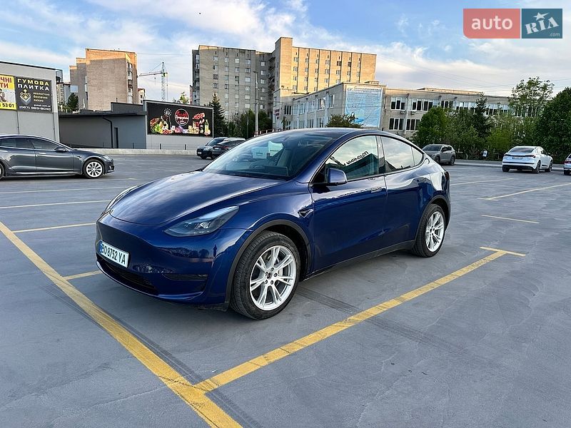 Позашляховик / Кросовер Tesla Model Y 2023 в Тернополі фото 10 Позашляховик / Кросовер Tesla Model Y 2023 в Тернополі
