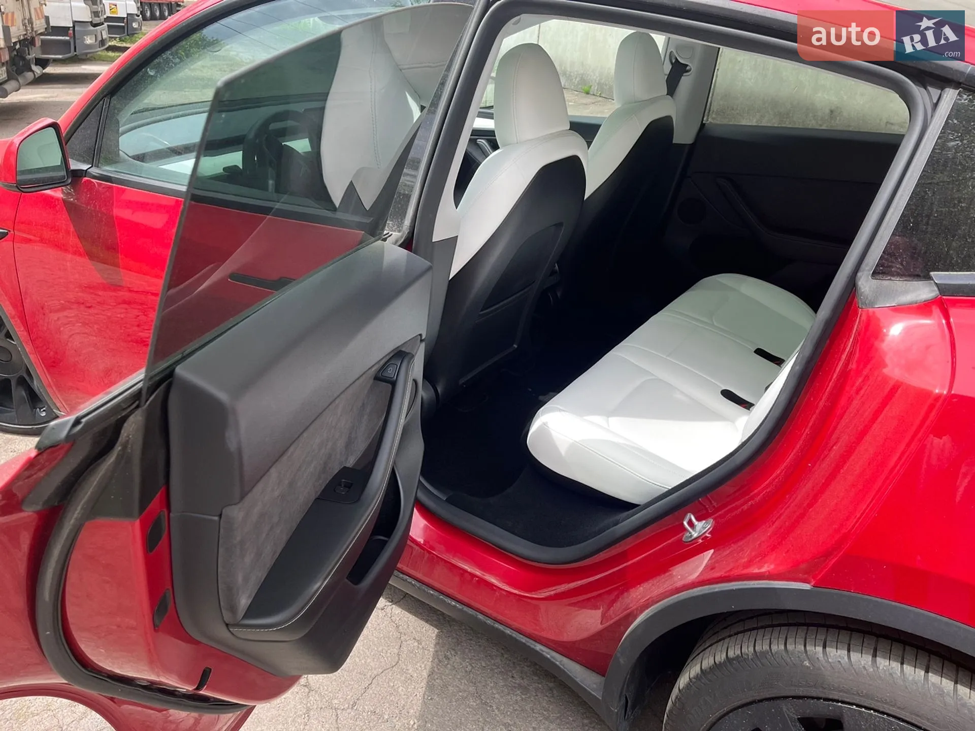 2023 Tesla Model Y - мініатюра 8