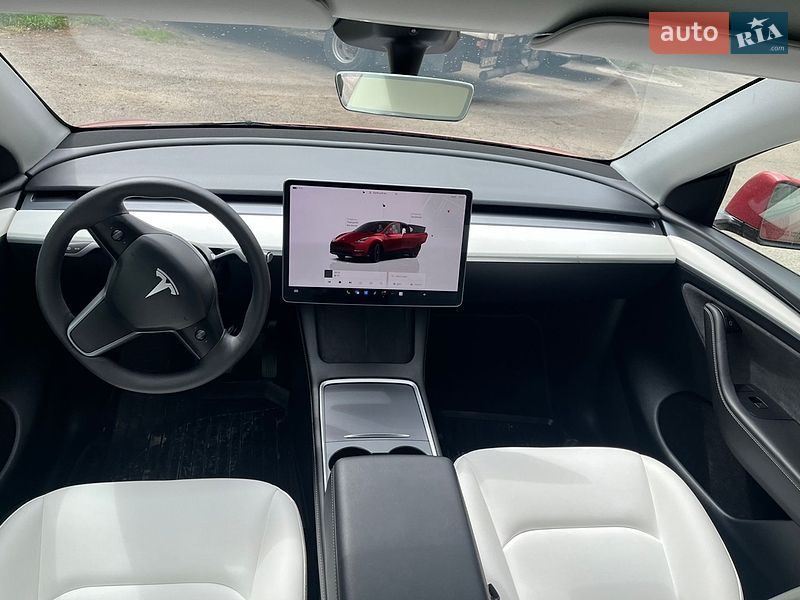 Позашляховик / Кросовер Tesla Model Y 2023 в Львові