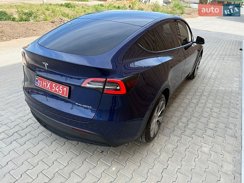 Внедорожник / Кроссовер Tesla Model Y 2023 в Львове