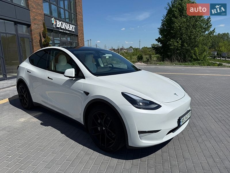 Позашляховик / Кросовер Tesla Model Y 2024 в Вінниці фото 5 Позашляховик / Кросовер Tesla Model Y 2024 в Вінниці