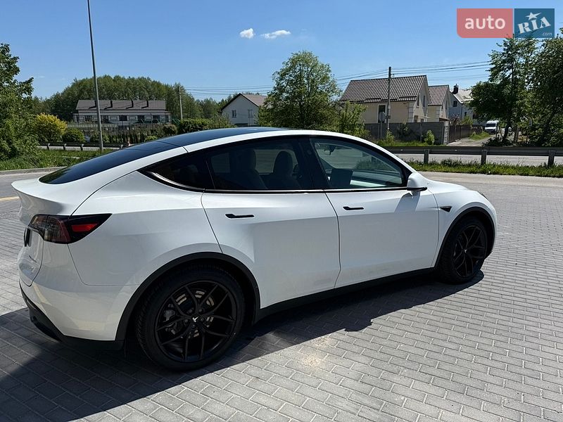 Позашляховик / Кросовер Tesla Model Y 2024 в Вінниці фото 9 Позашляховик / Кросовер Tesla Model Y 2024 в Вінниці