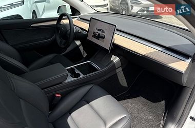 Позашляховик / Кросовер Tesla Model Y 2024 в Одесі