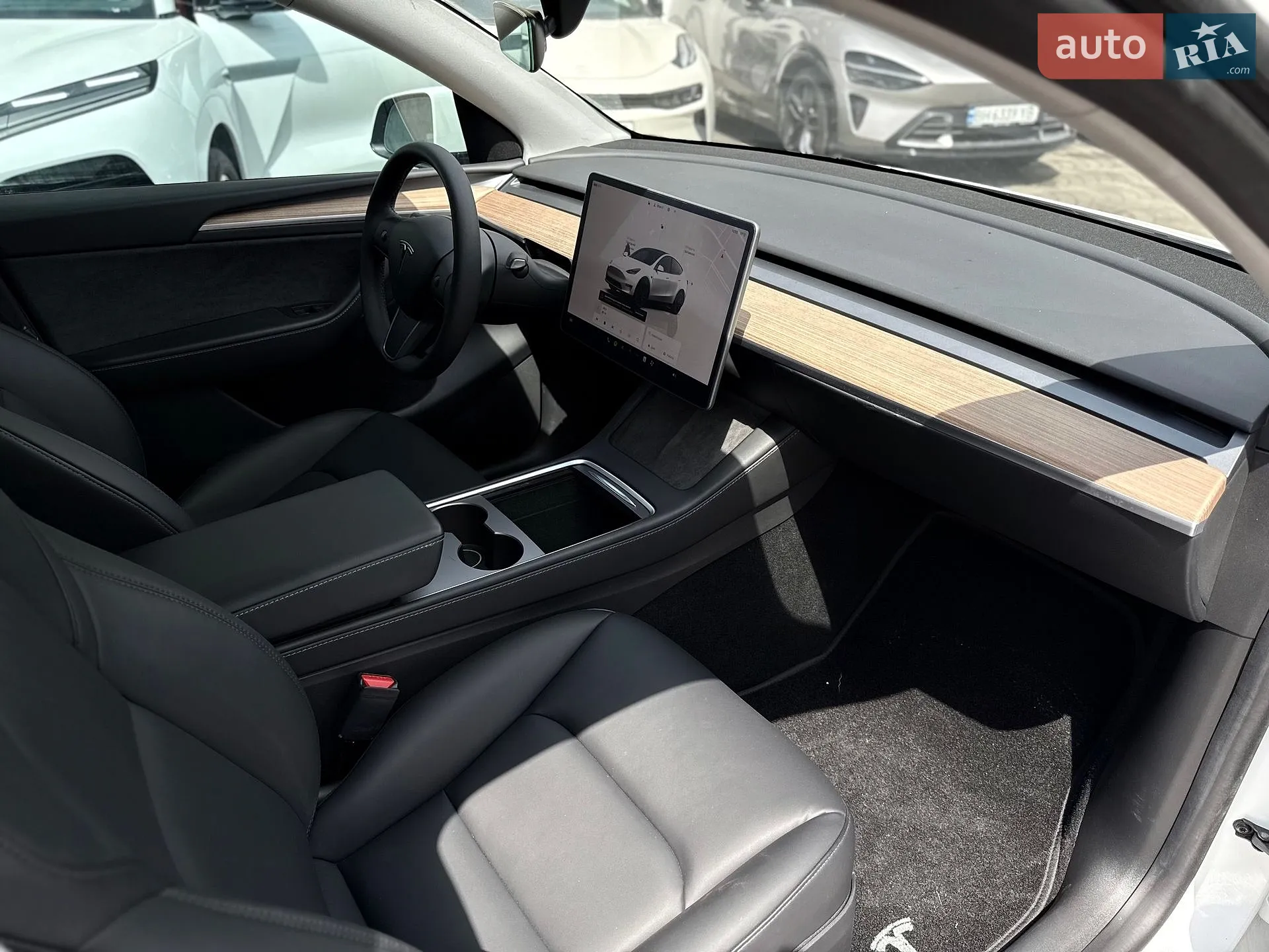 2024 Tesla Model Y - мініатюра 32