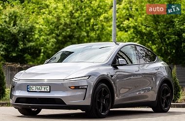 Внедорожник / Кроссовер Tesla Model Y 2025 в Львове