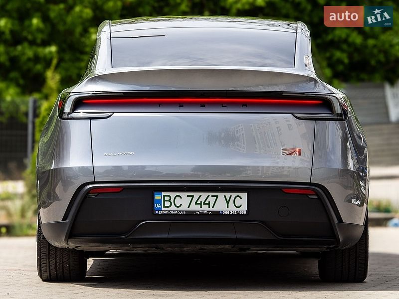 Внедорожник / Кроссовер Tesla Model Y 2025 в Львове