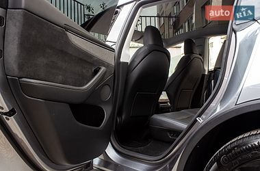 Внедорожник / Кроссовер Tesla Model Y 2025 в Львове