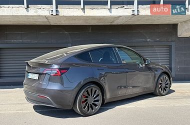 Позашляховик / Кросовер Tesla Model Y 2024 в Києві