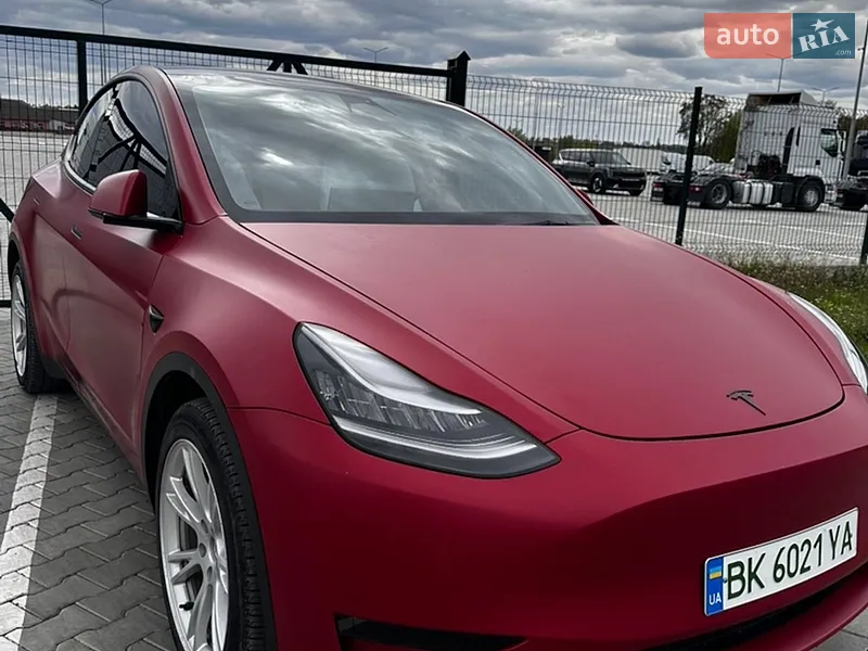Tesla Model Y 2023