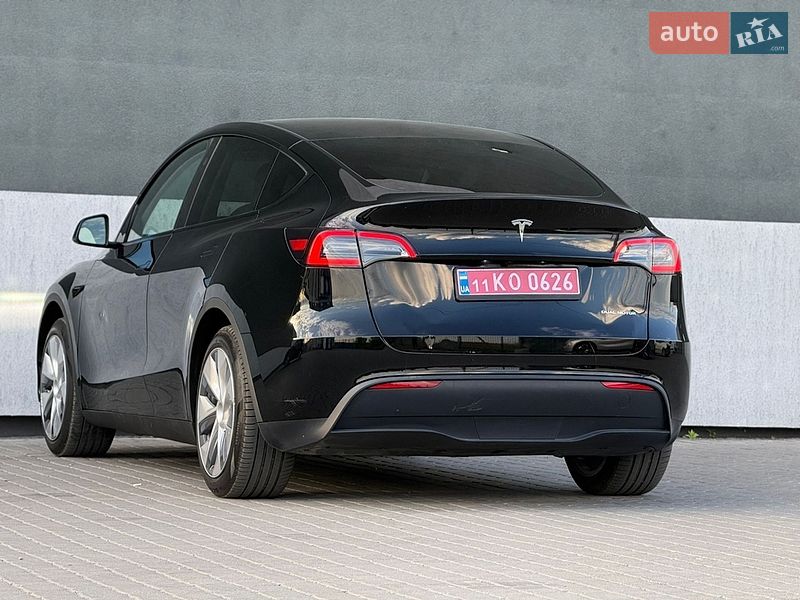Позашляховик / Кросовер Tesla Model Y 2023 в Тернополі
