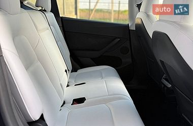 Позашляховик / Кросовер Tesla Model Y 2023 в Тернополі