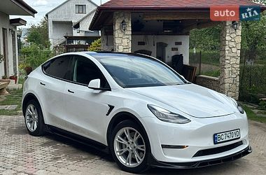 Позашляховик / Кросовер Tesla Model Y 2022 в Львові