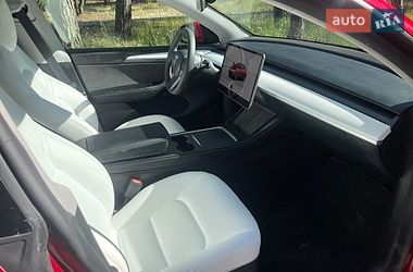 Внедорожник / Кроссовер Tesla Model Y 2024 в Киеве