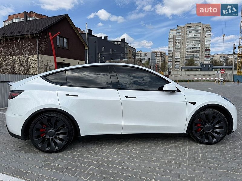 Позашляховик / Кросовер Tesla Model Y 2024 в Хмельницькому фото 8 Позашляховик / Кросовер Tesla Model Y 2024 в Хмельницькому