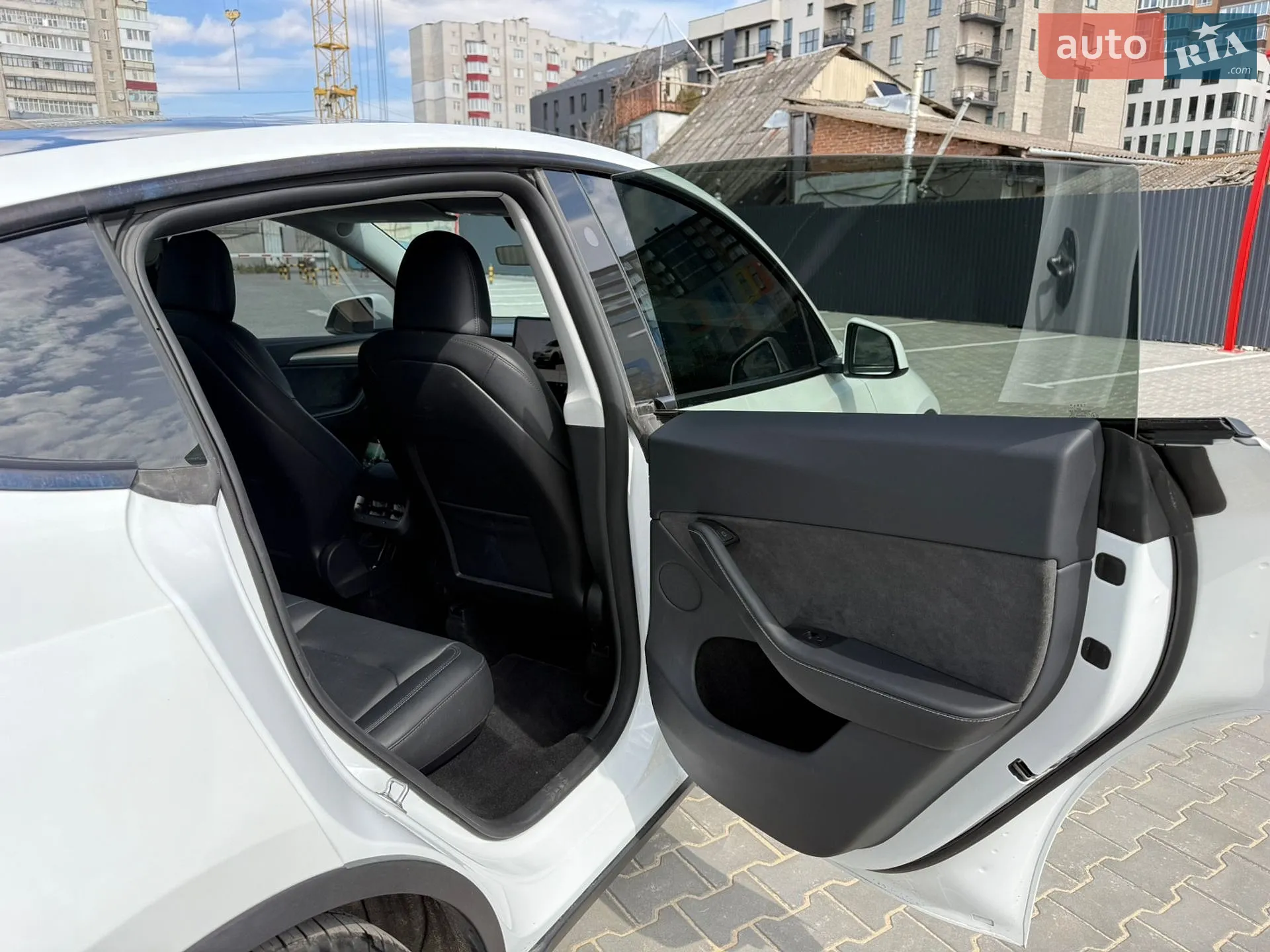 2024 Tesla Model Y - мініатюра 17
