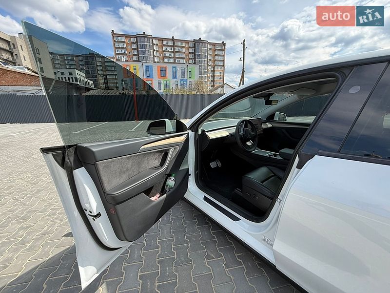 Позашляховик / Кросовер Tesla Model Y 2024 в Хмельницькому фото 19 Позашляховик / Кросовер Tesla Model Y 2024 в Хмельницькому