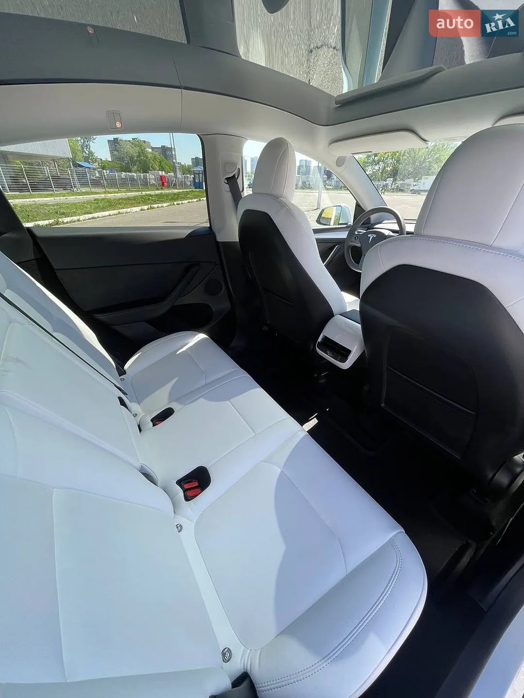 2022 Tesla Model Y - мініатюра 13