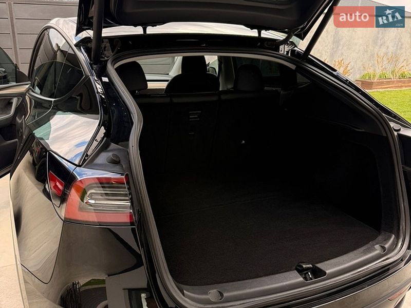 Позашляховик / Кросовер Tesla Model Y 2023 в Луцьку