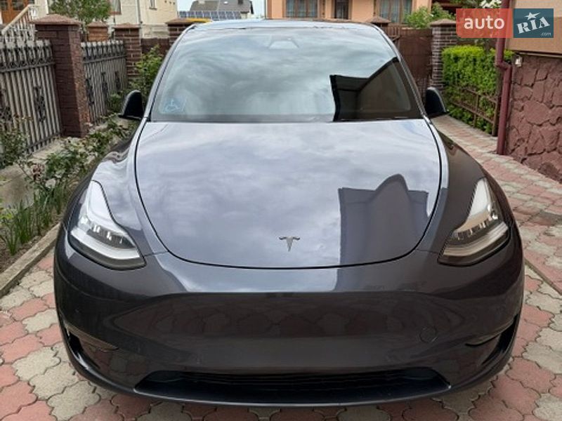 Tesla Model Y 2021