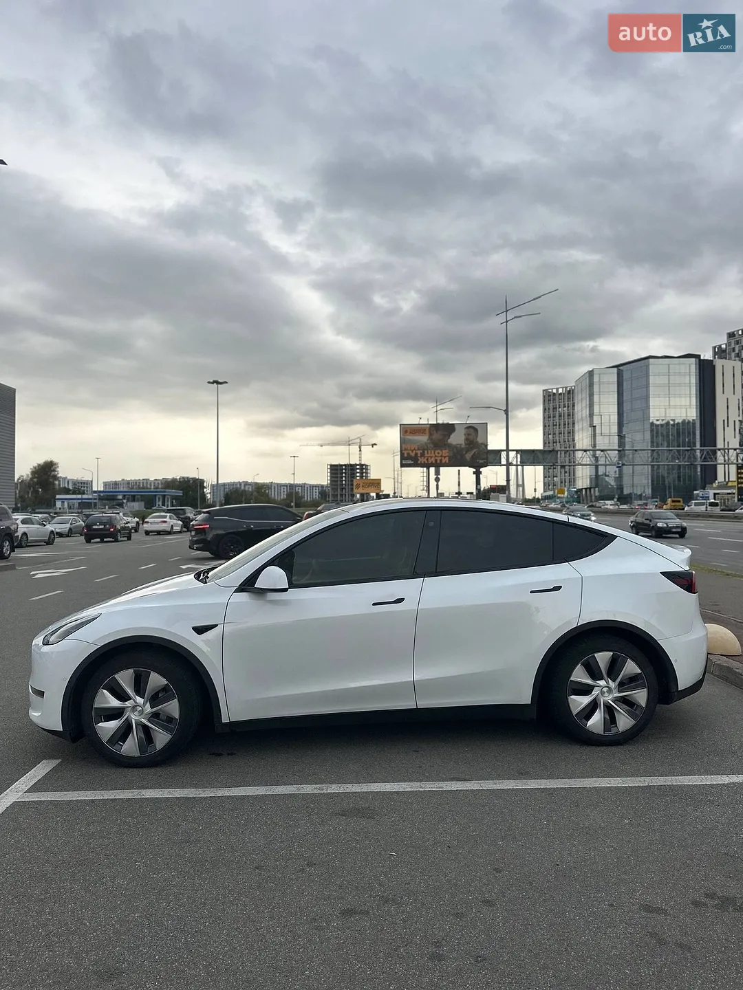 2021 Tesla Model Y - мініатюра 2