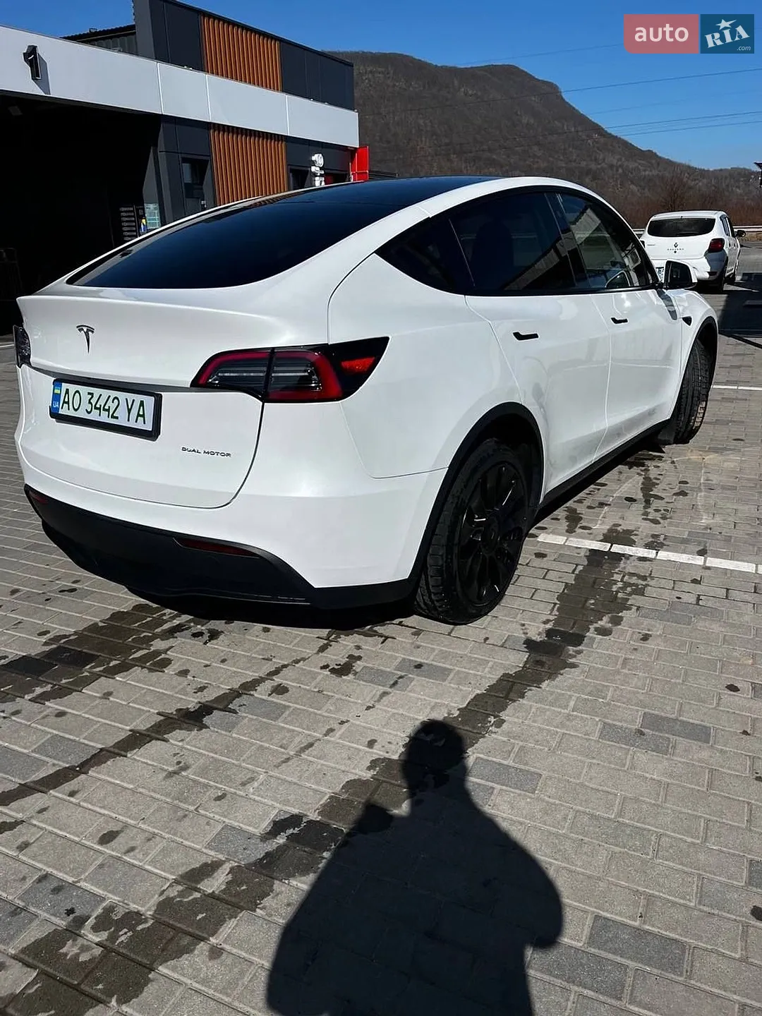 2022 Tesla Model Y - мініатюра 8