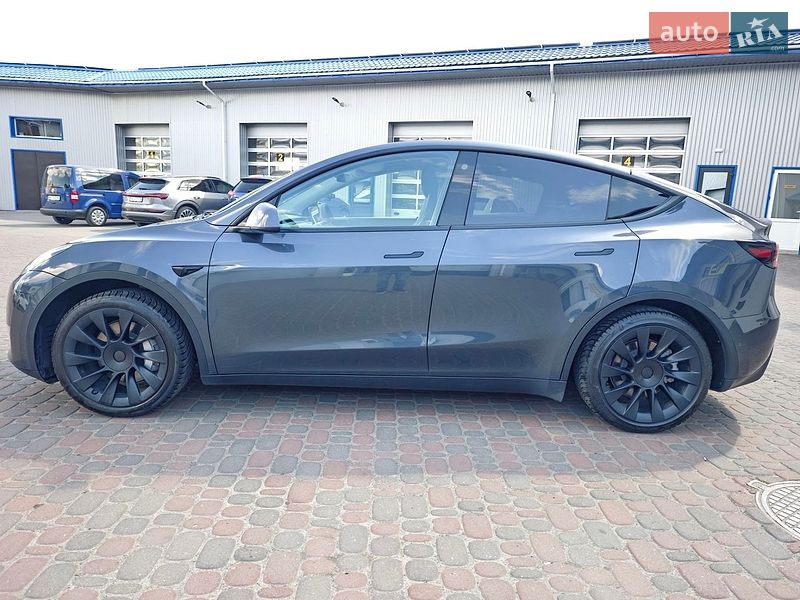 Внедорожник / Кроссовер Tesla Model Y 2021 в Ровно