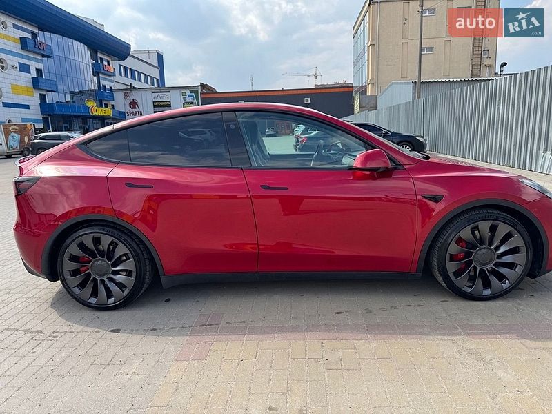 Внедорожник / Кроссовер Tesla Model Y 2023 в Хмельницком