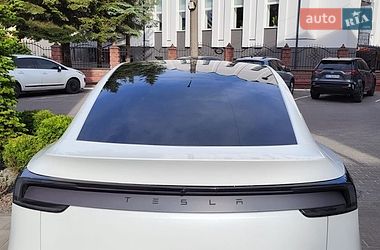 Внедорожник / Кроссовер Tesla Model Y 2025 в Ровно