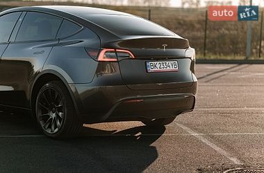 Внедорожник / Кроссовер Tesla Model Y 2024 в Ровно