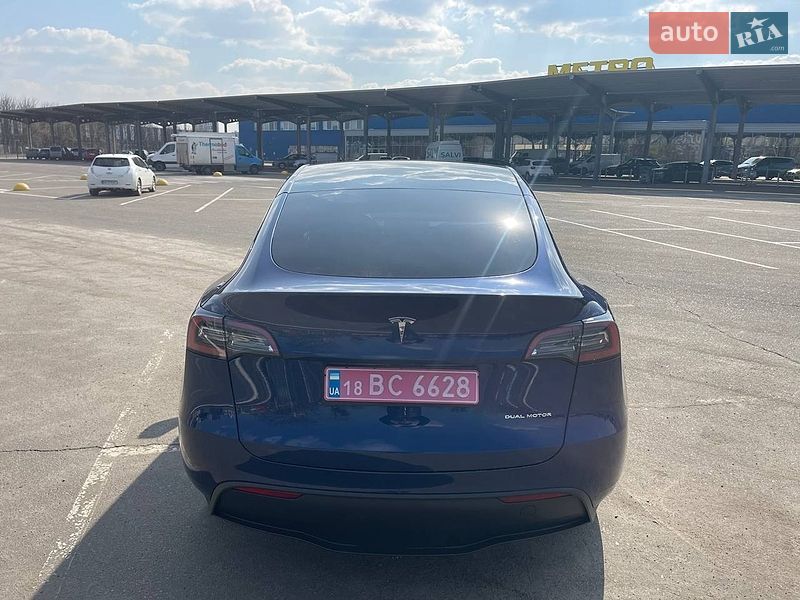 Позашляховик / Кросовер Tesla Model Y 2023 в Києві фото 3 Позашляховик / Кросовер Tesla Model Y 2023 в Києві