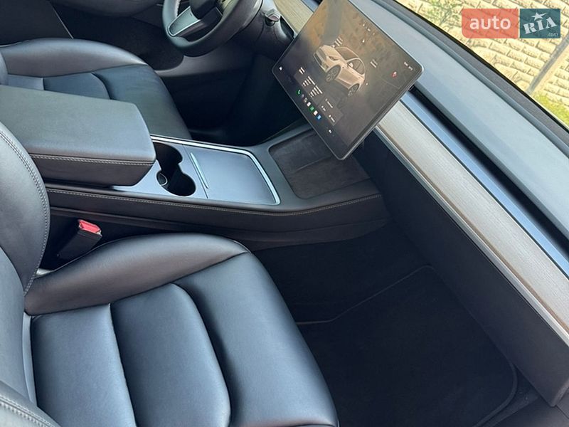 Внедорожник / Кроссовер Tesla Model Y 2022 в Полтаве