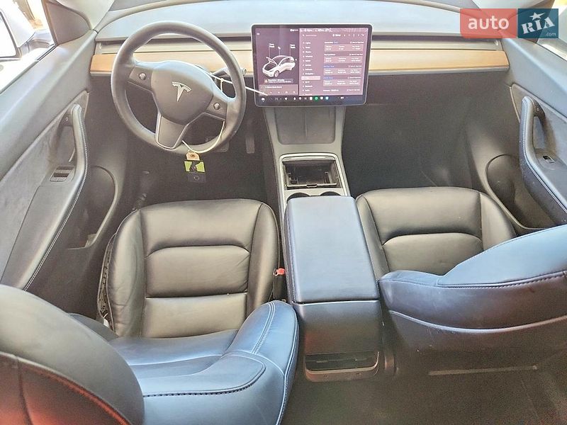 Внедорожник / Кроссовер Tesla Model Y 2021 в Львове