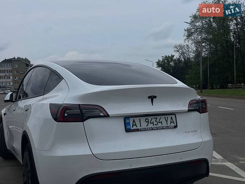 Внедорожник / Кроссовер Tesla Model Y 2021 в Киеве