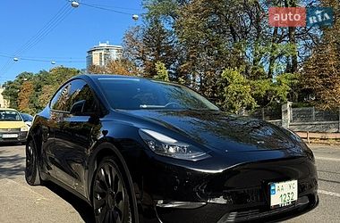 Внедорожник / Кроссовер Tesla Model Y 2022 в Киеве