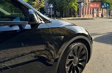 Позашляховик / Кросовер Tesla Model Y 2022 в Києві