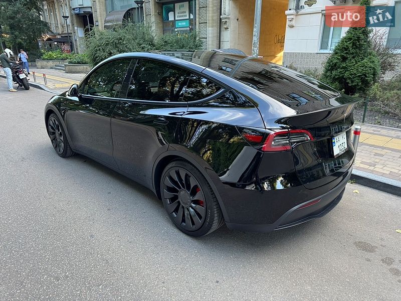Позашляховик / Кросовер Tesla Model Y 2022 в Києві