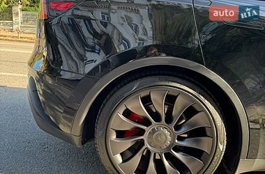 Внедорожник / Кроссовер Tesla Model Y 2022 в Киеве