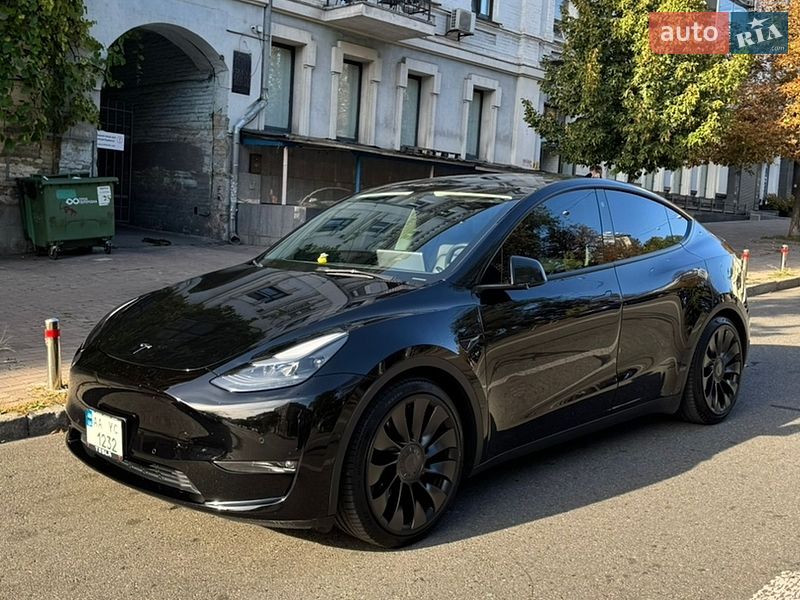 Позашляховик / Кросовер Tesla Model Y 2022 в Києві