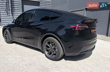 Позашляховик / Кросовер Tesla Model Y 2025 в Києві