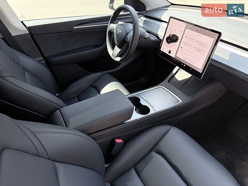 Позашляховик / Кросовер Tesla Model Y 2025 в Києві