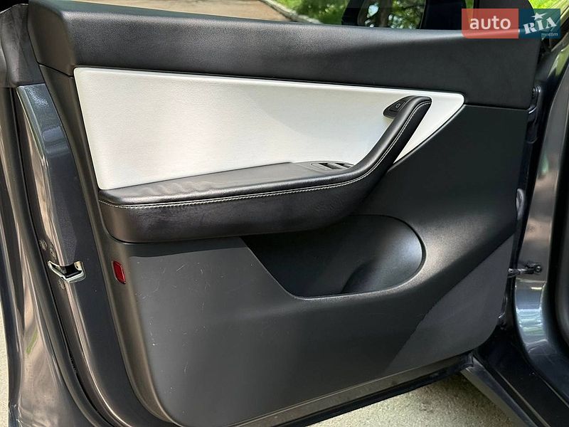Позашляховик / Кросовер Tesla Model Y 2022 в Кропивницькому фото 25 Позашляховик / Кросовер Tesla Model Y 2022 в Кропивницькому